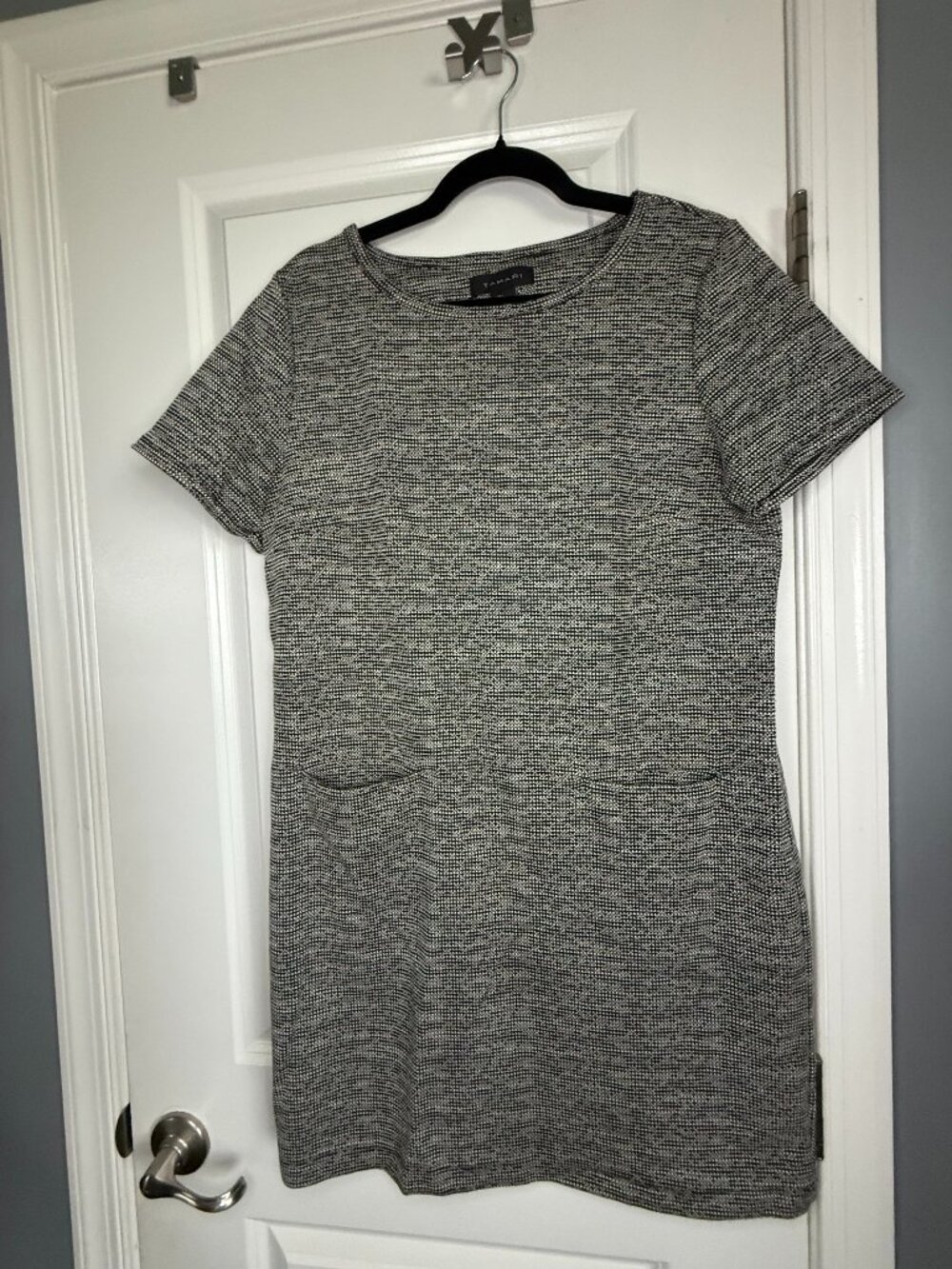 Tahari Black White Tweed Short Sleeve Shift Dress Womens Large Pockets Work